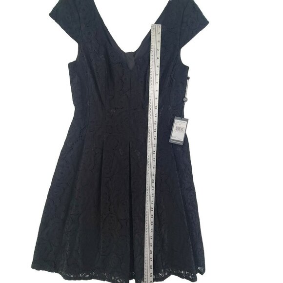Adrianna Papell NWT Julie Lace Fit and Flaire Cap Sleeve Midi Dress Black Size 8 - Picture 6 of 12